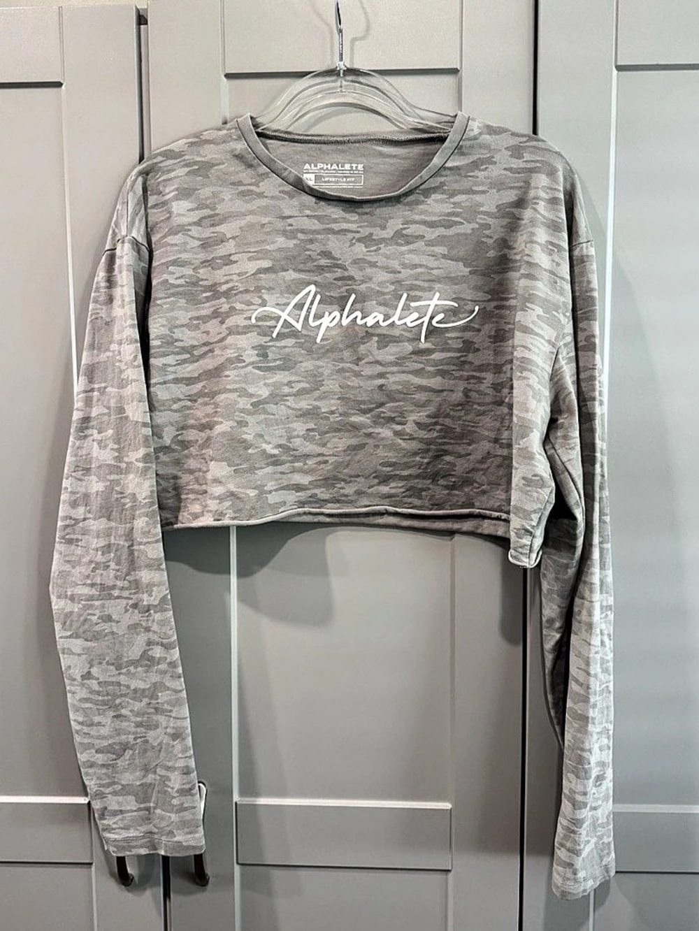Alphalete Lifestyle Fit in Gray XL Like New